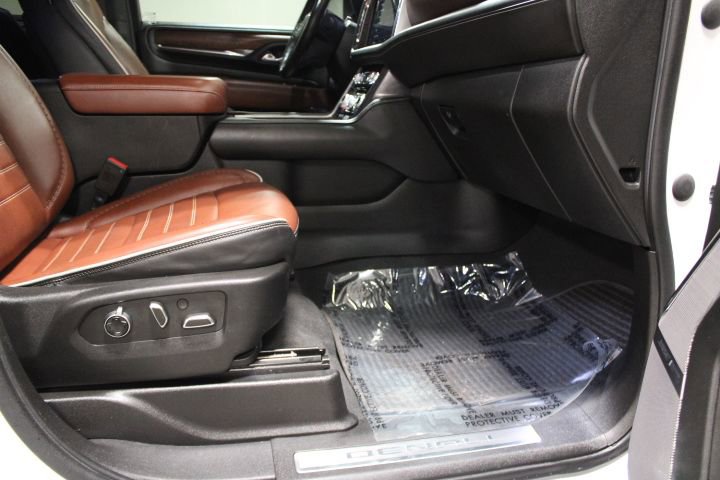 Used 2023 GMC Yukon Denali Ultimate image 28