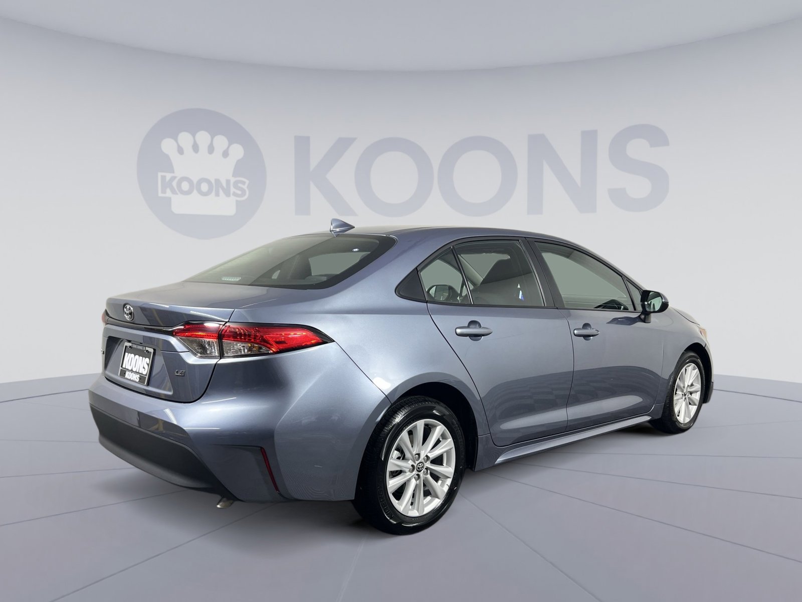 Used 2025 Toyota Corolla LE w/ LE Premium Package image 7