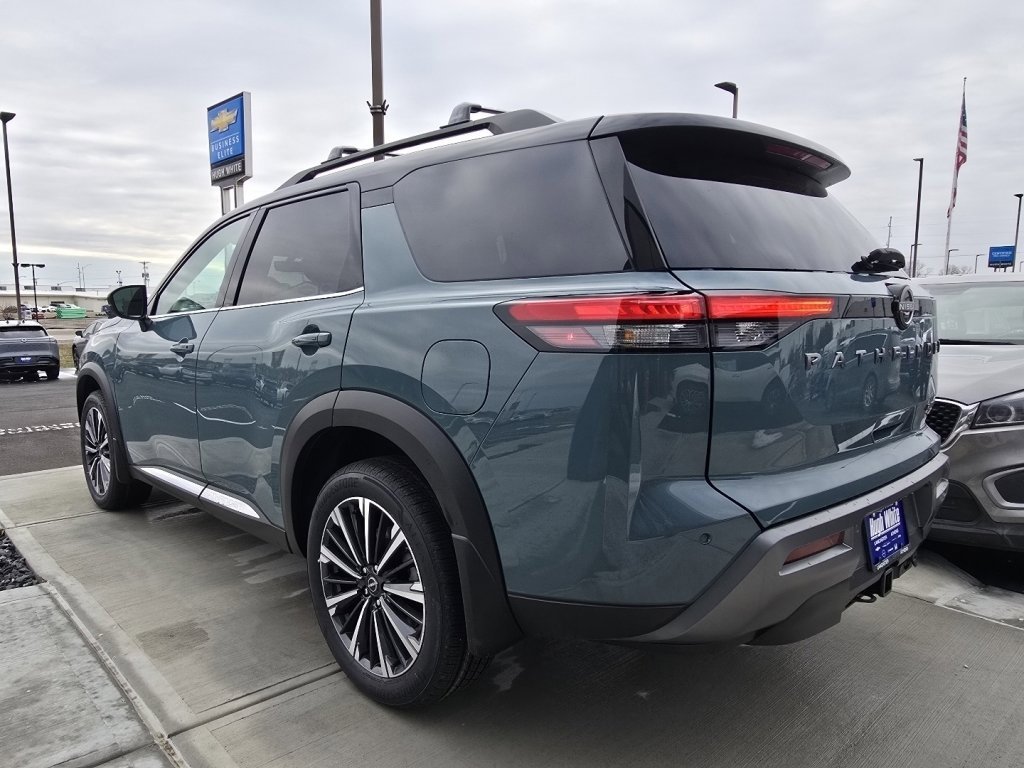 New 2026 Nissan Pathfinder Platinum w/ Accent Package image 9