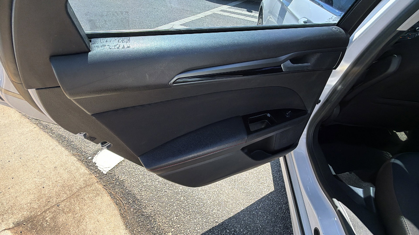 Used 2016 Ford Fusion SE image 22