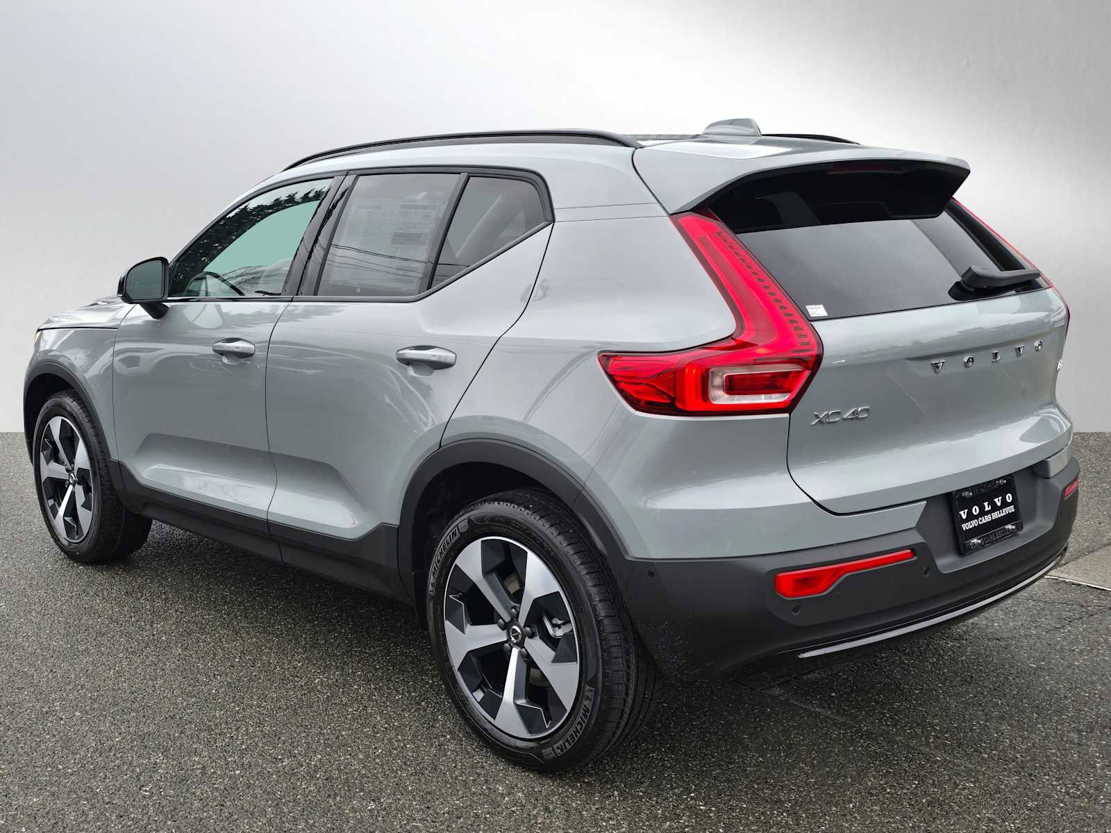 New 2026 Volvo XC40 B5 Plus w/ Protection Package Premier image 5