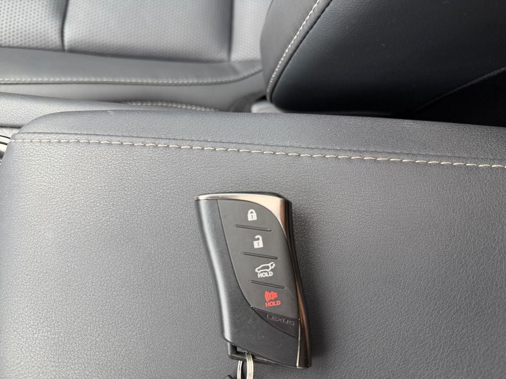 Used 2023 Lexus RX 350 Premium Plus w/ Accessory Package AWD/4WD image 31