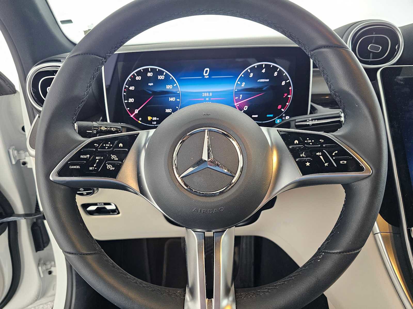 Used 2026 Mercedes-Benz GLC 300 image 22