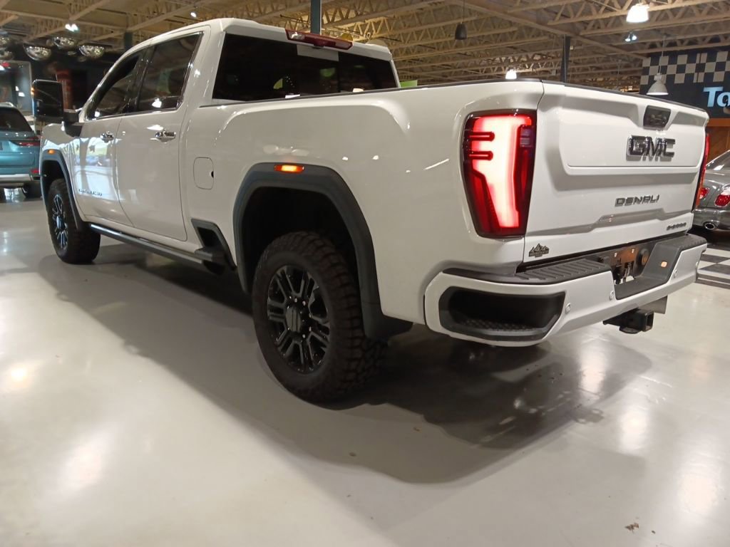 Used 2024 GMC Sierra 2500 Denali Ultimate image 8