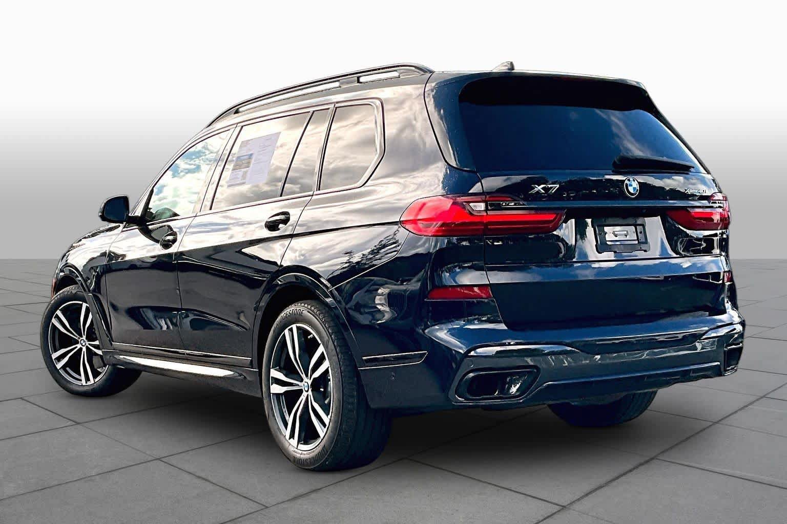 Used 2021 BMW X7 xDrive40i w/ M Sport Package AWD/4WD image 12