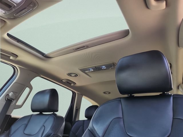 Used 2022 Kia Telluride S FWD image 29