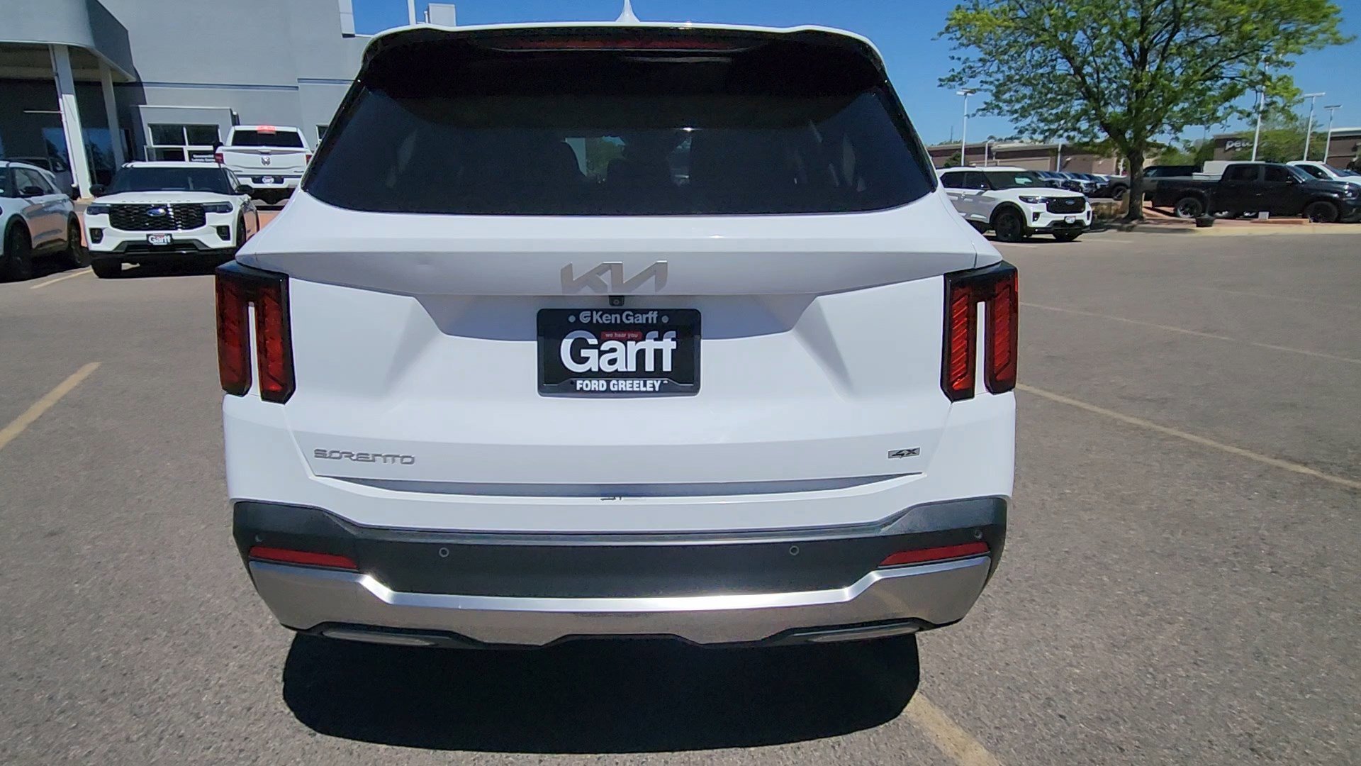 Used 2024 Kia Sorento S AWD/4WD image 41