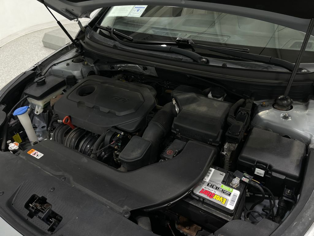 Used 2016 Hyundai Sonata Limited w/ Option Group 05 image 29