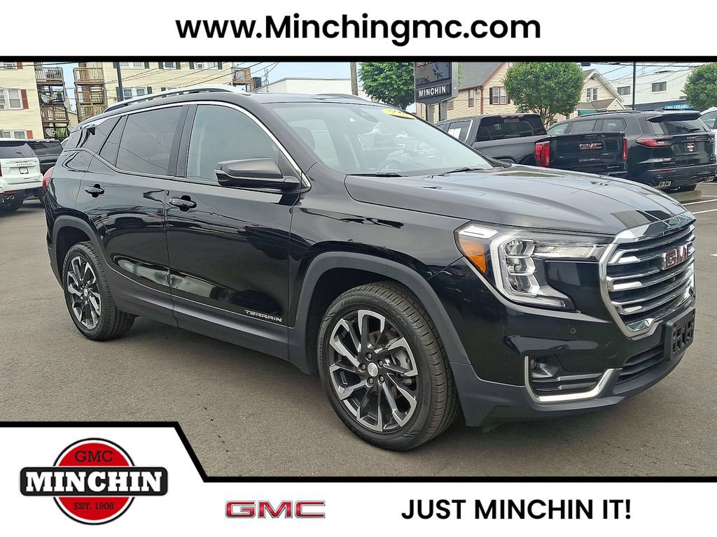 Used 2022 GMC Terrain SLT w/ Tech Package AWD/4WD image 1