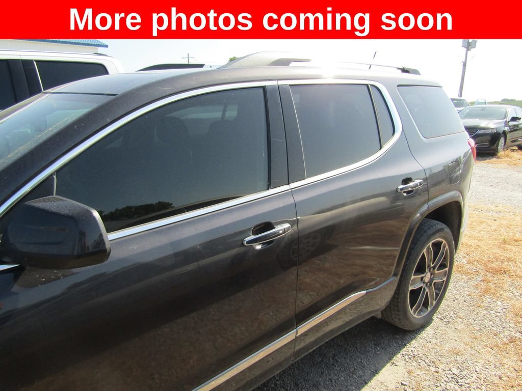 Used 2017 GMC Acadia Denali w/ Technology Package AWD/4WD image 2
