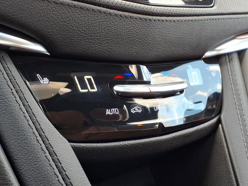 New 2025 Cadillac XT5 Premium Luxury w/ LPO, Floor Liner Package image 18