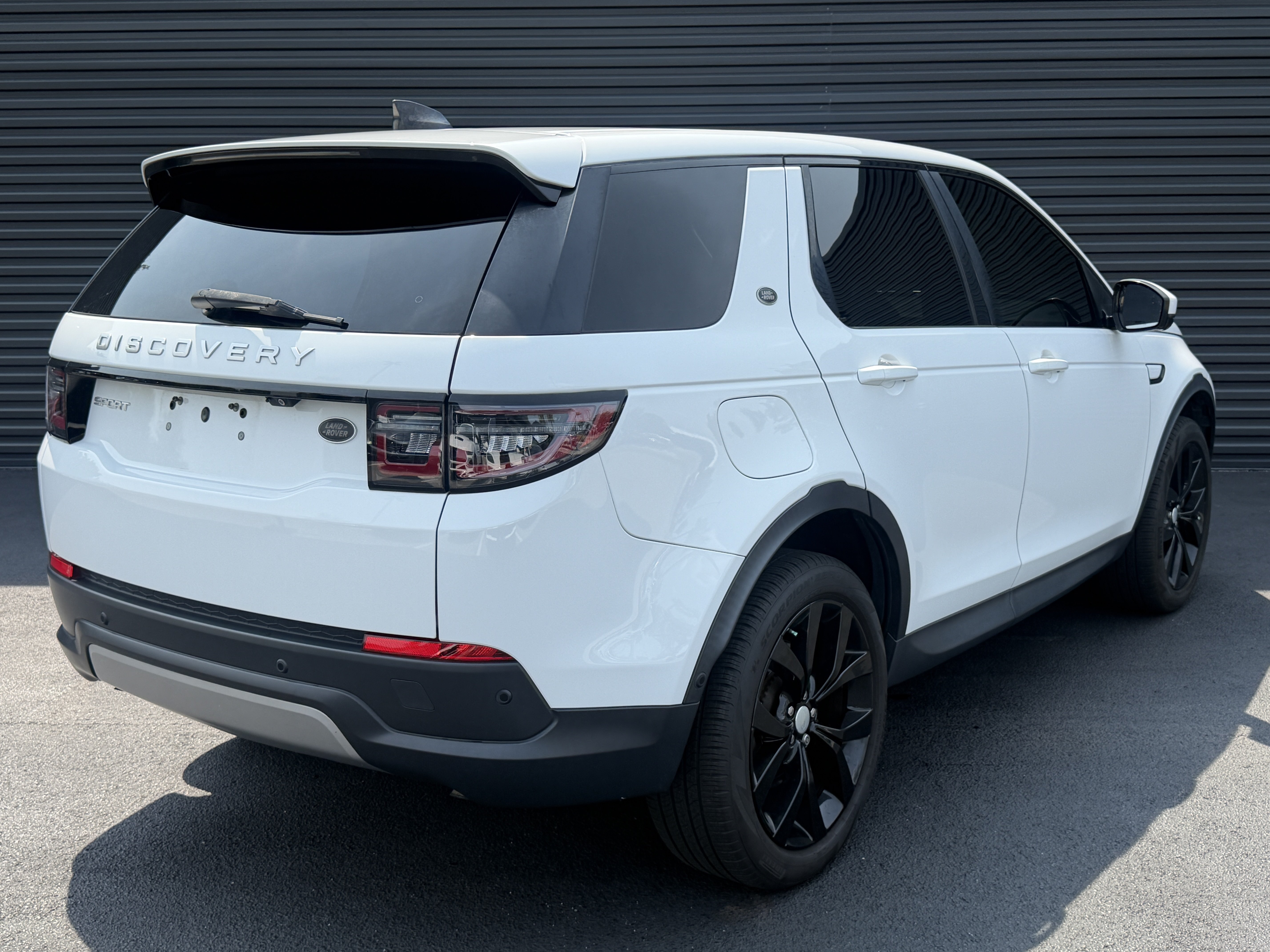 Used 2021 Land Rover Discovery Sport SE AWD/4WD image 9