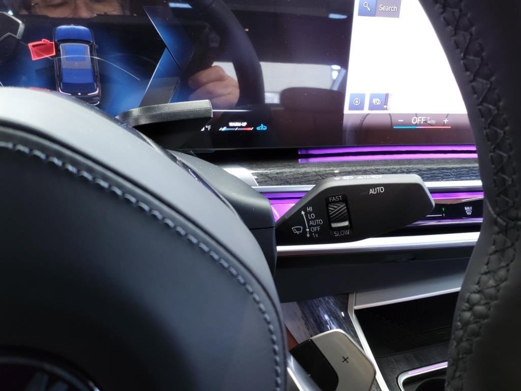 Used 2023 BMW 760i xDrive image 12