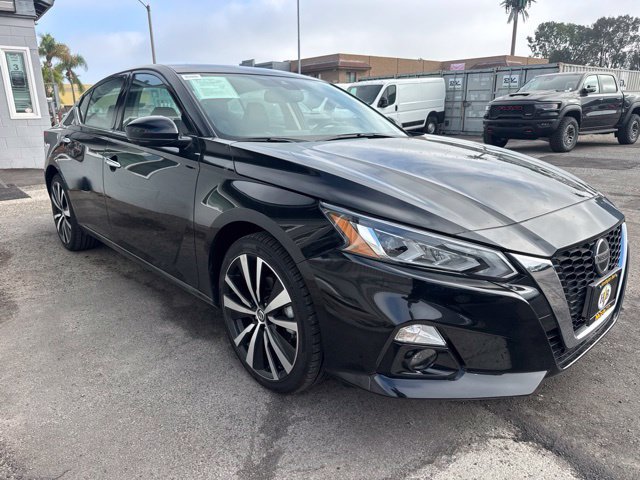 Used 2021 Nissan Altima 2.5 Platinum AWD/4WD image 3