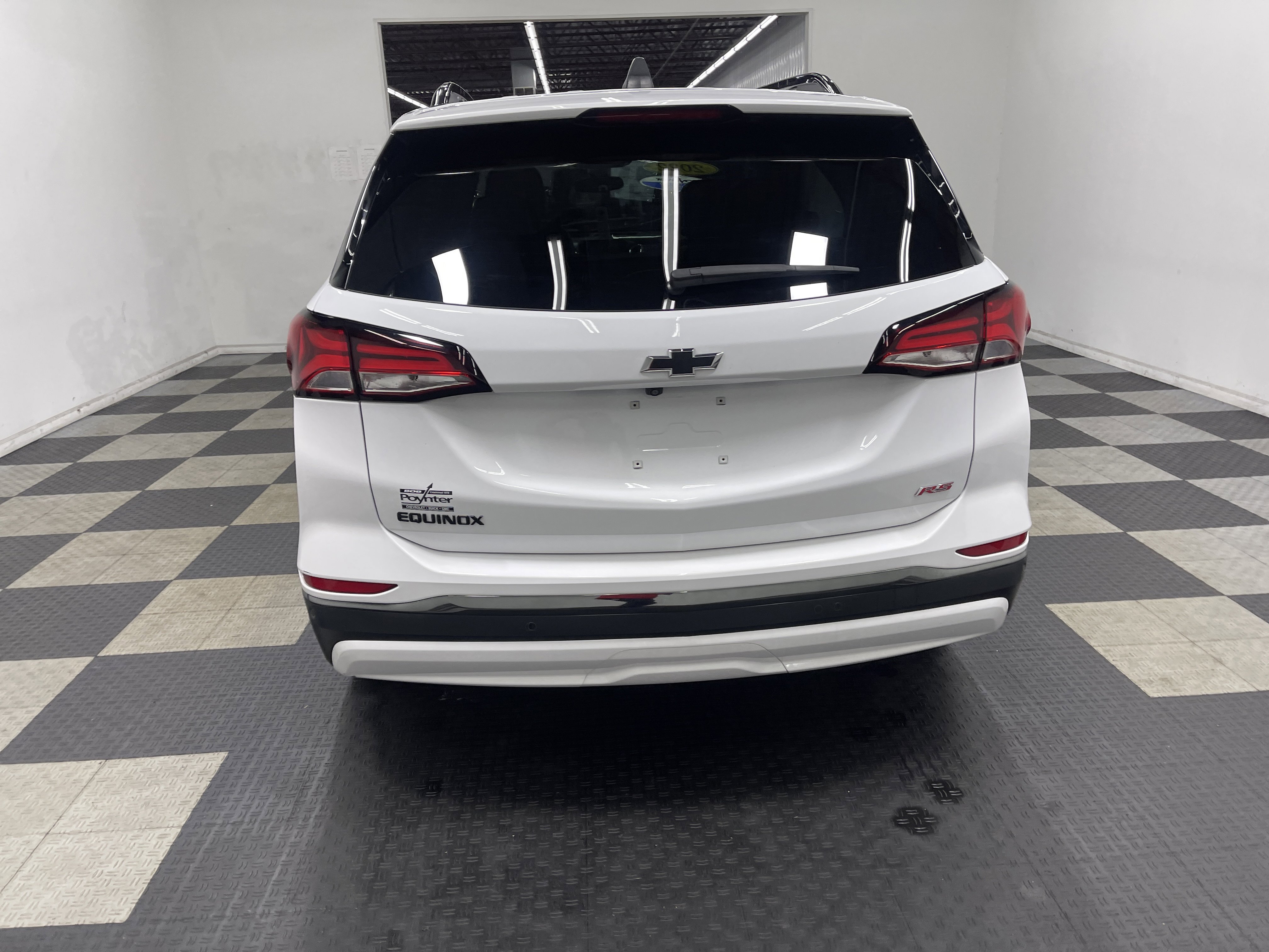 Used 2022 Chevrolet Equinox RS w/ RS Leather Package FWD image 3