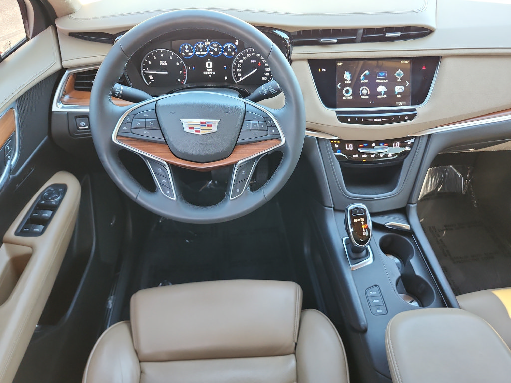 Used 2017 Cadillac XT5 Platinum AWD/4WD image 19