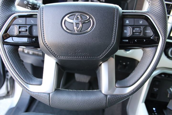 Used 2024 Toyota Tundra Capstone AWD/4WD image 13