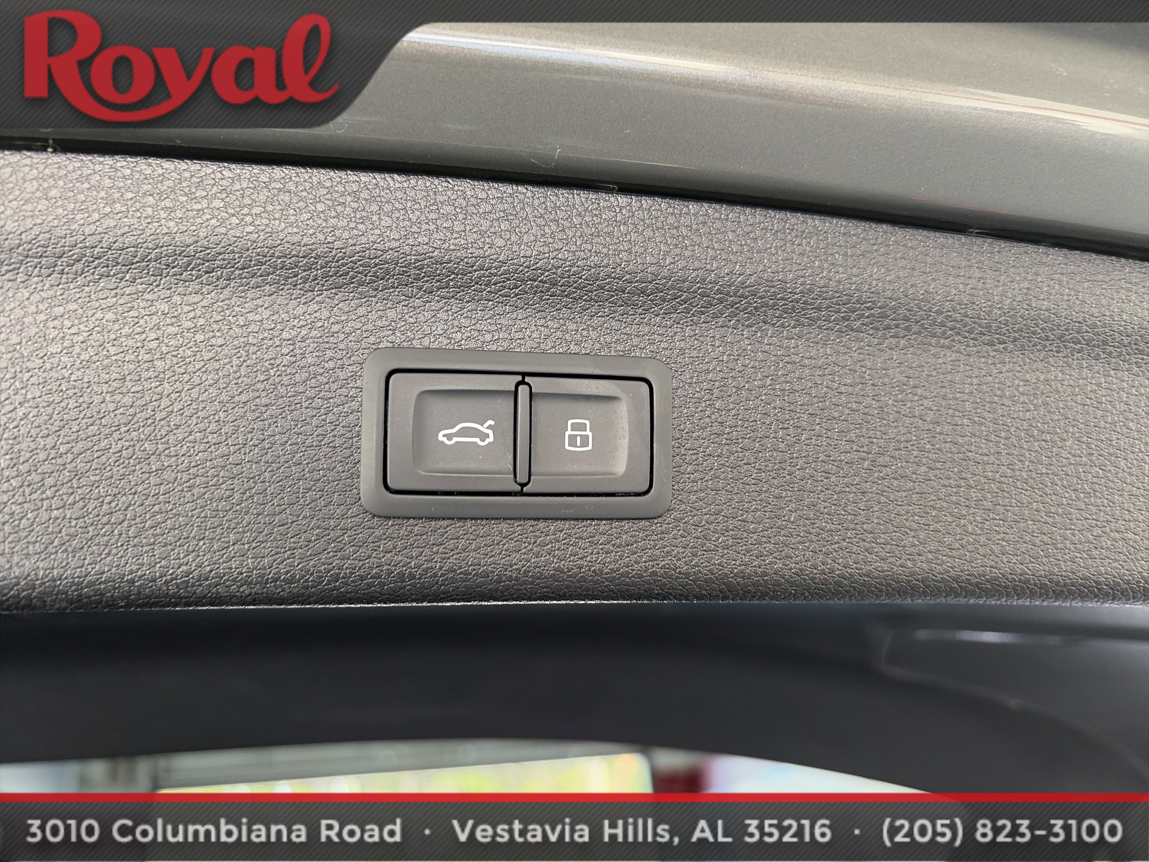 Used 2020 Audi Q3 2.0T Premium w/ Convenience Package image 5