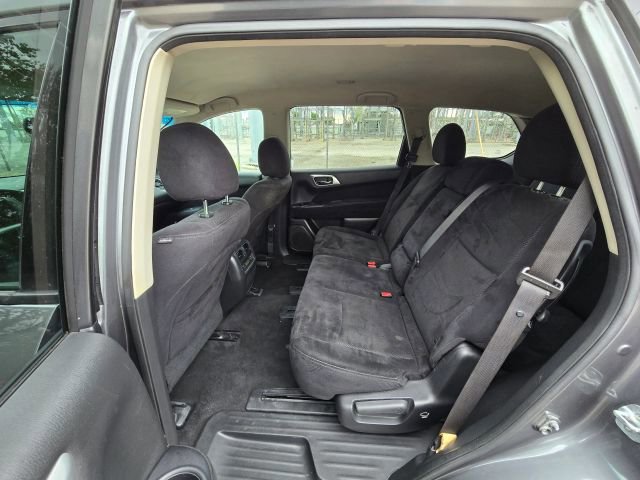 Used 2016 Nissan Pathfinder SV AWD/4WD image 12