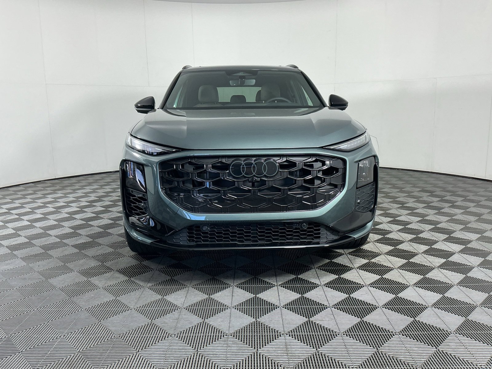 New 2026 Audi Q3 quattro 2.0T AWD/4WD image 2