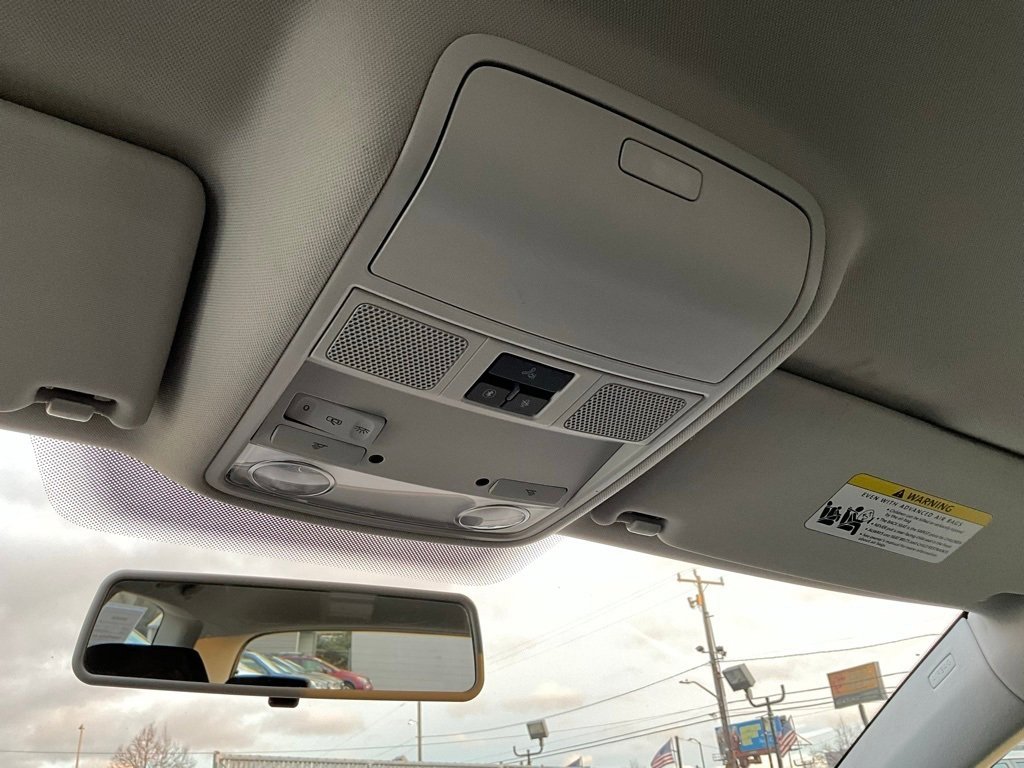 Used 2013 Volkswagen Golf TDI image 16