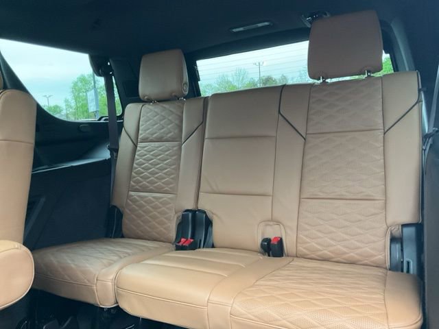 Used 2024 Cadillac Escalade Sport w/ LPO, ONYX Package AWD/4WD image 18