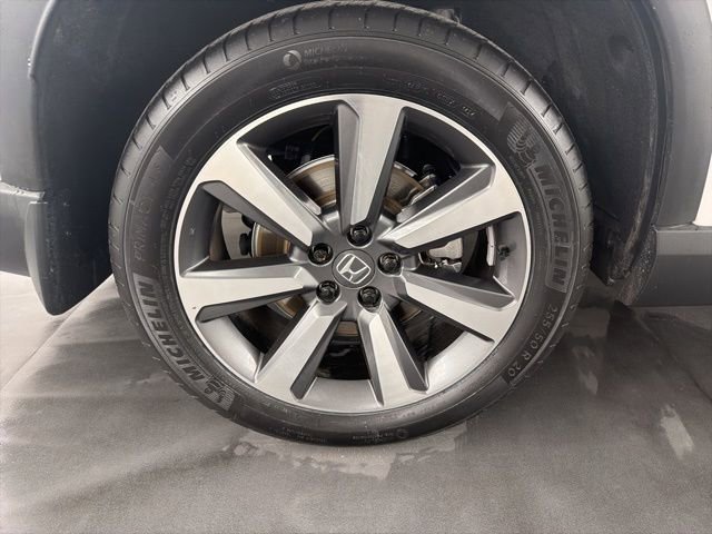 Used 2025 Honda Pilot Elite image 10