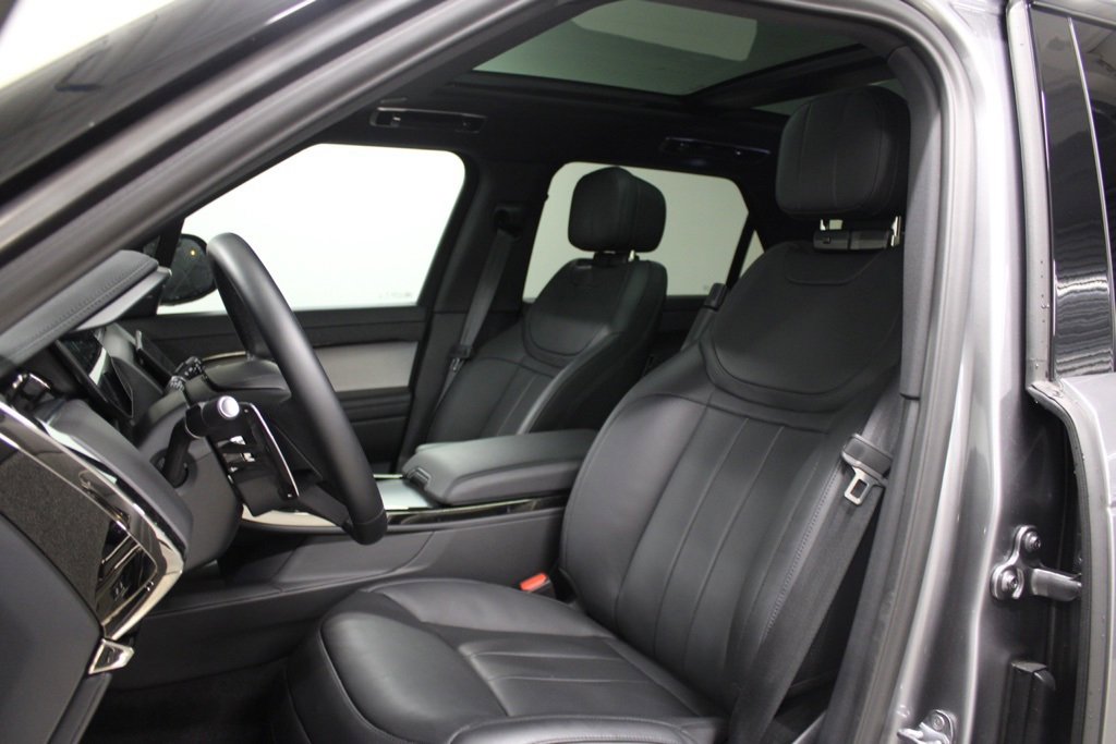 Used 2025 Land Rover Range Rover Sport Dynamic SE image 5
