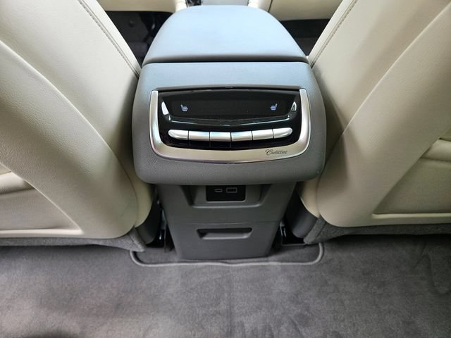 Used 2024 Cadillac XT6 Premium Luxury w/ Technology Package AWD/4WD image 11