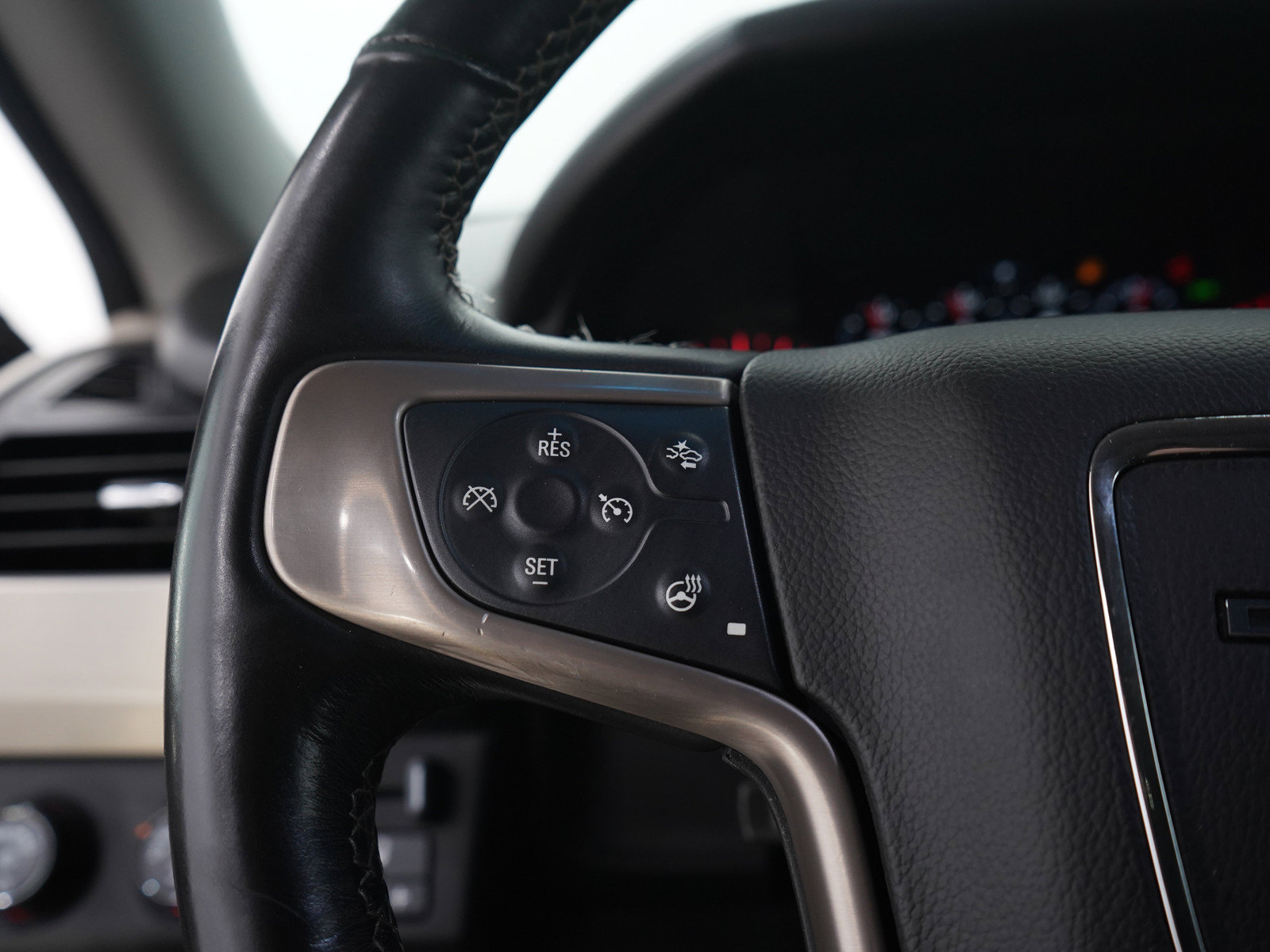 Used 2015 GMC Yukon Denali AWD/4WD image 30