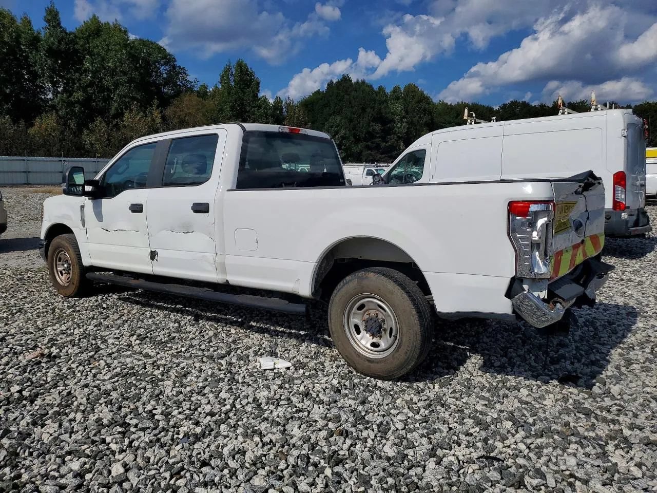 Used 2019 Ford F250 XL w/ Power Equipment Group RWD image 4