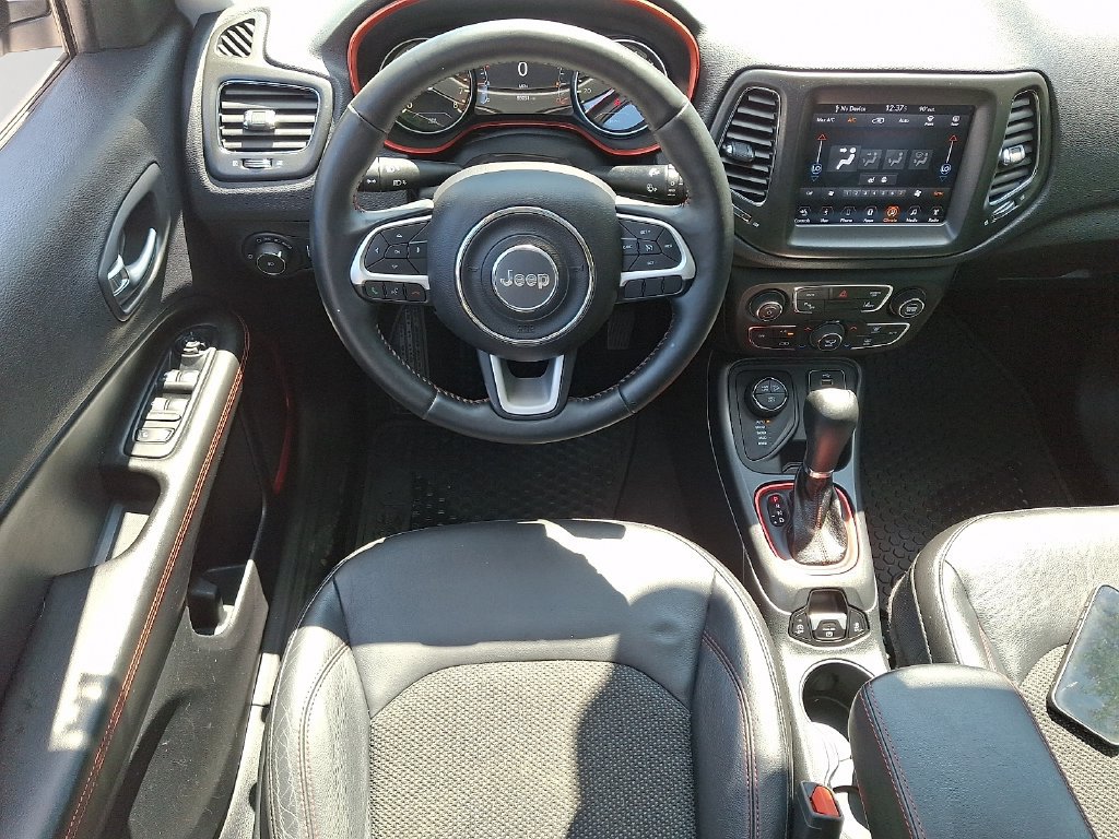 Used 2018 Jeep Compass Trailhawk w/ Navigation Group AWD/4WD image 12