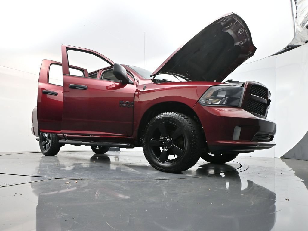 Used 2018 RAM 1500 Express w/ Express Value Package AWD/4WD image 35
