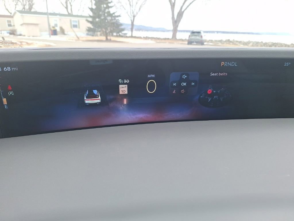 Used 2024 Lincoln Nautilus Premier w/ Equipment Group 102A image 12