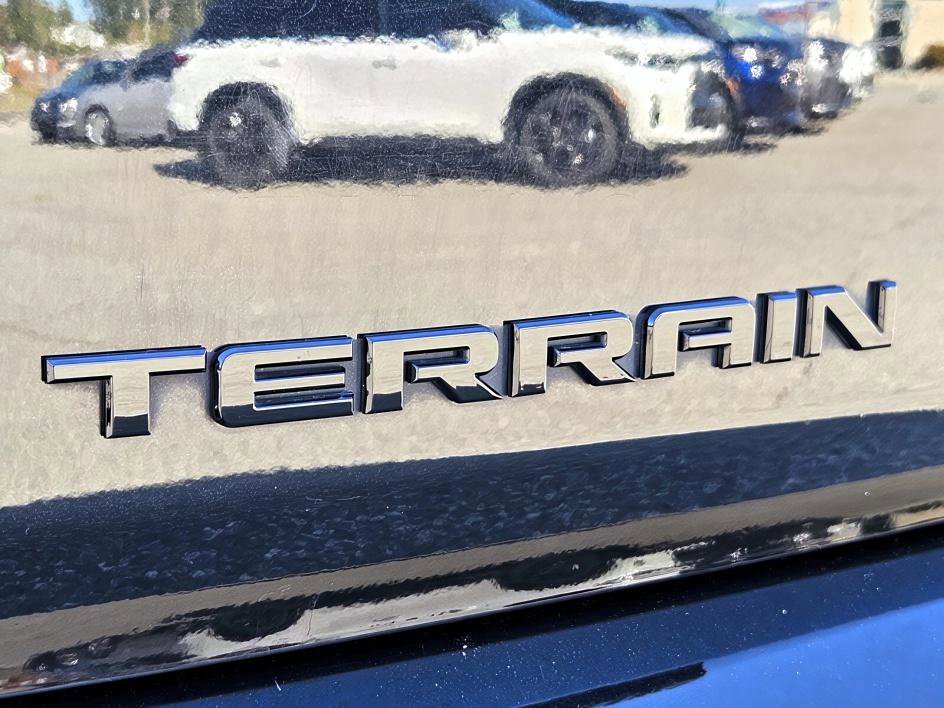 Used 2020 GMC Terrain SLT w/ Preferred Package image 13