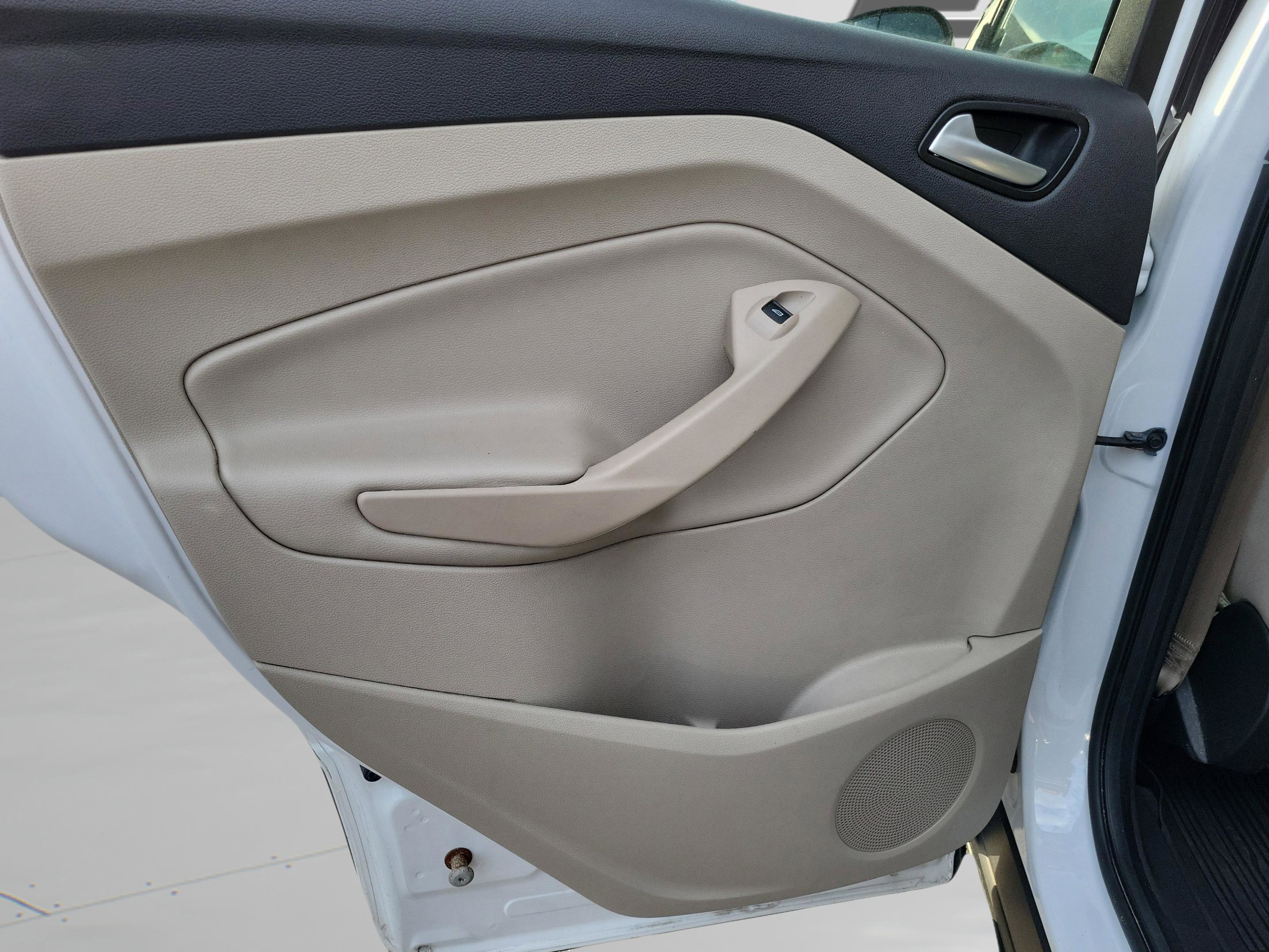 Used 2018 Ford Escape SE w/ SE Sync 3 Package image 12