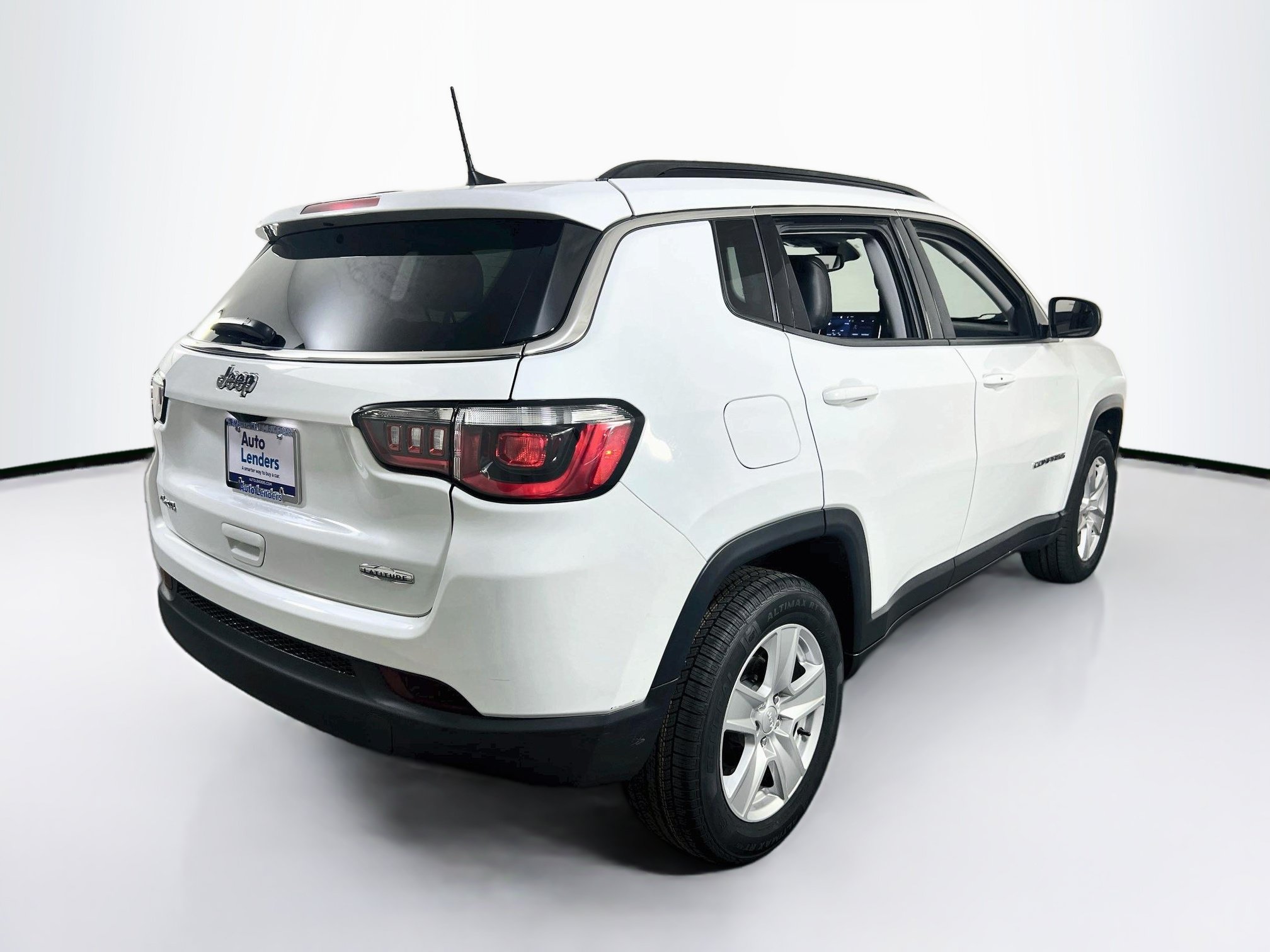Used 2022 Jeep Compass Latitude AWD/4WD image 5