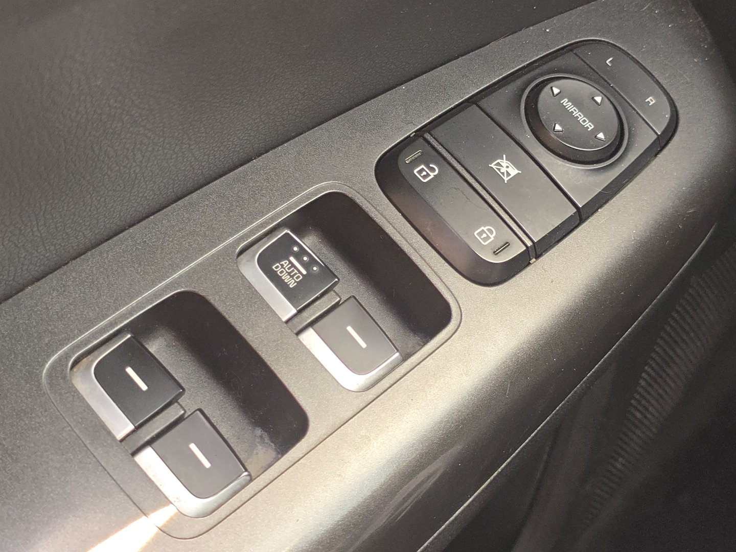 Used 2020 Kia Sportage LX AWD/4WD image 23