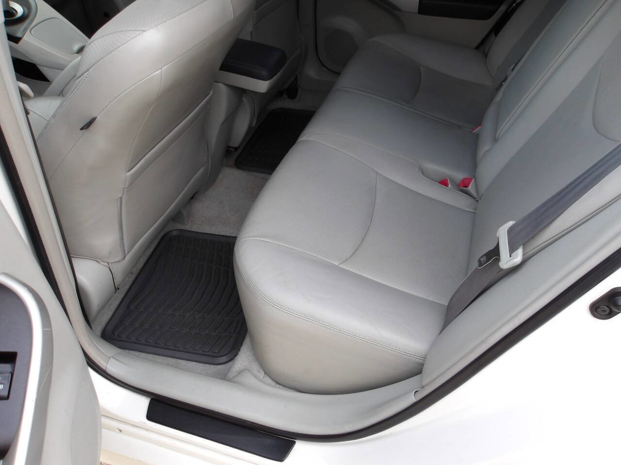 Used 2010 Toyota Prius Three FWD image 22