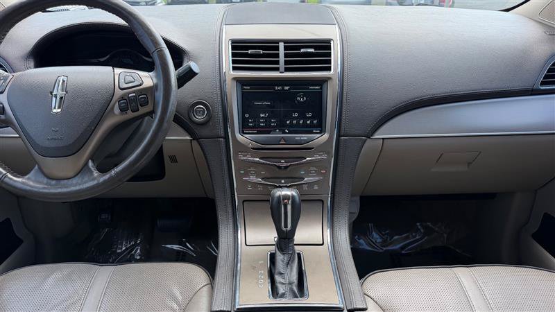 Used 2011 Lincoln MKX 2WD w/ 101A Rapid Spec Order Code image 27
