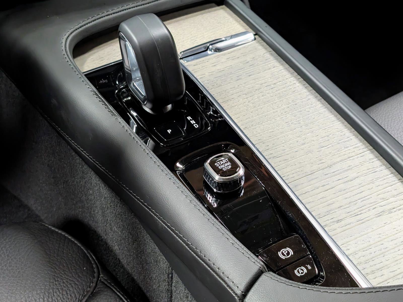 Used 2024 Volvo V90 B6 Cross Country Plus w/ Climate Package image 28