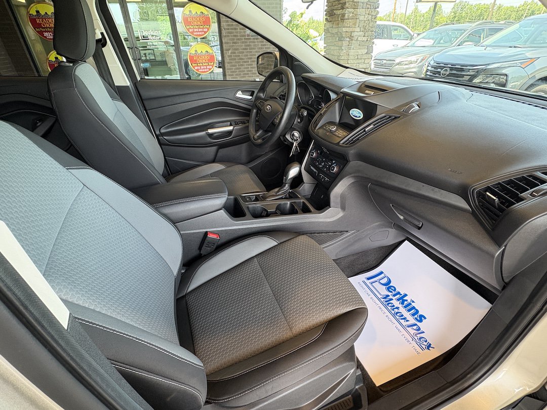 Used 2018 Ford Escape SE w/ SE Sync 3 Package FWD image 26