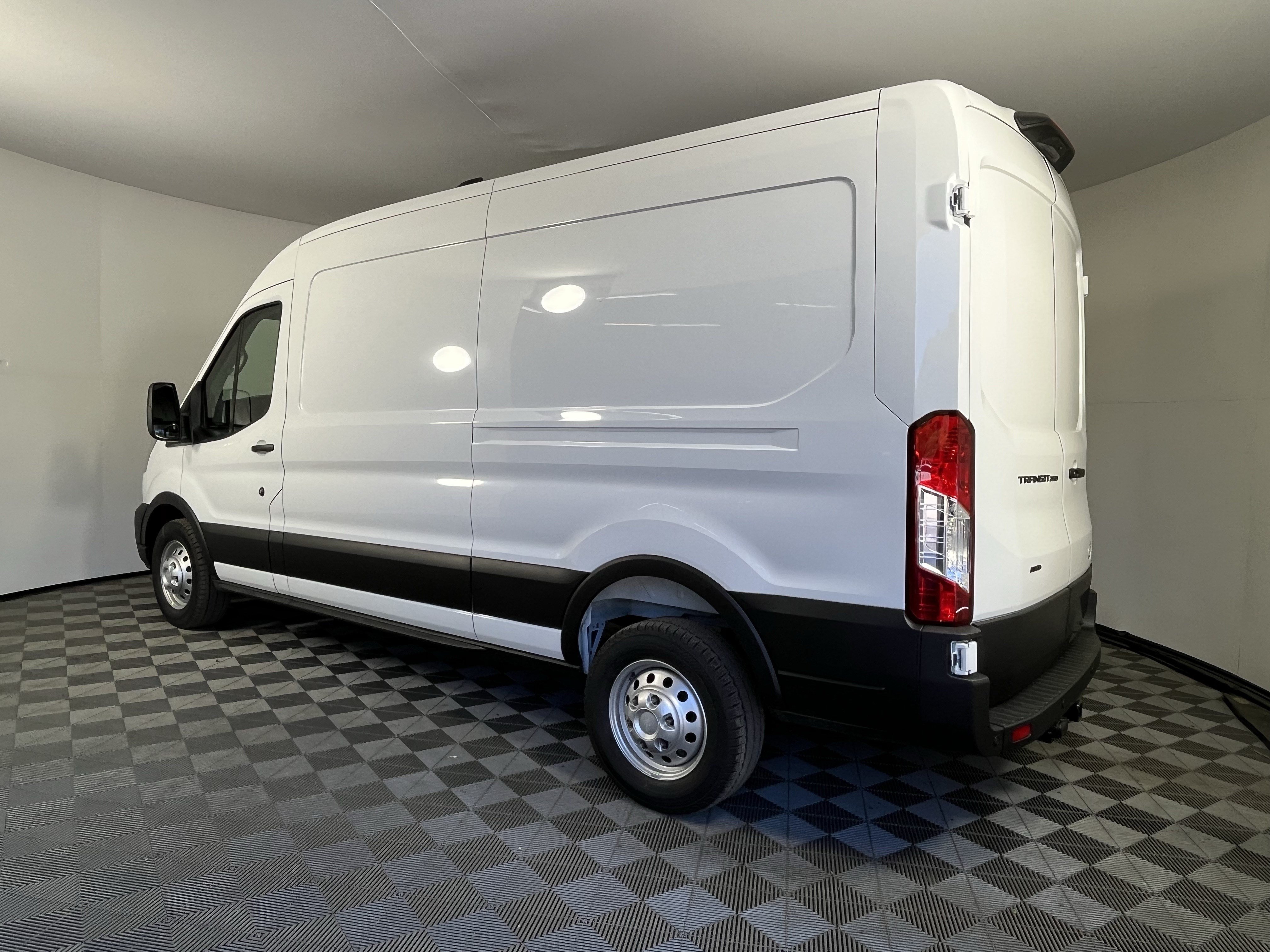 New 2026 Ford Transit 250 148 Medium Roof Extended AWD image 3
