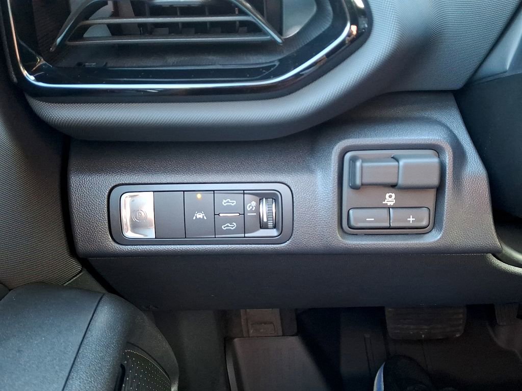 New 2026 Chevrolet Silverado EV Trail Boss w/ Plus Package AWD/4WD image 15