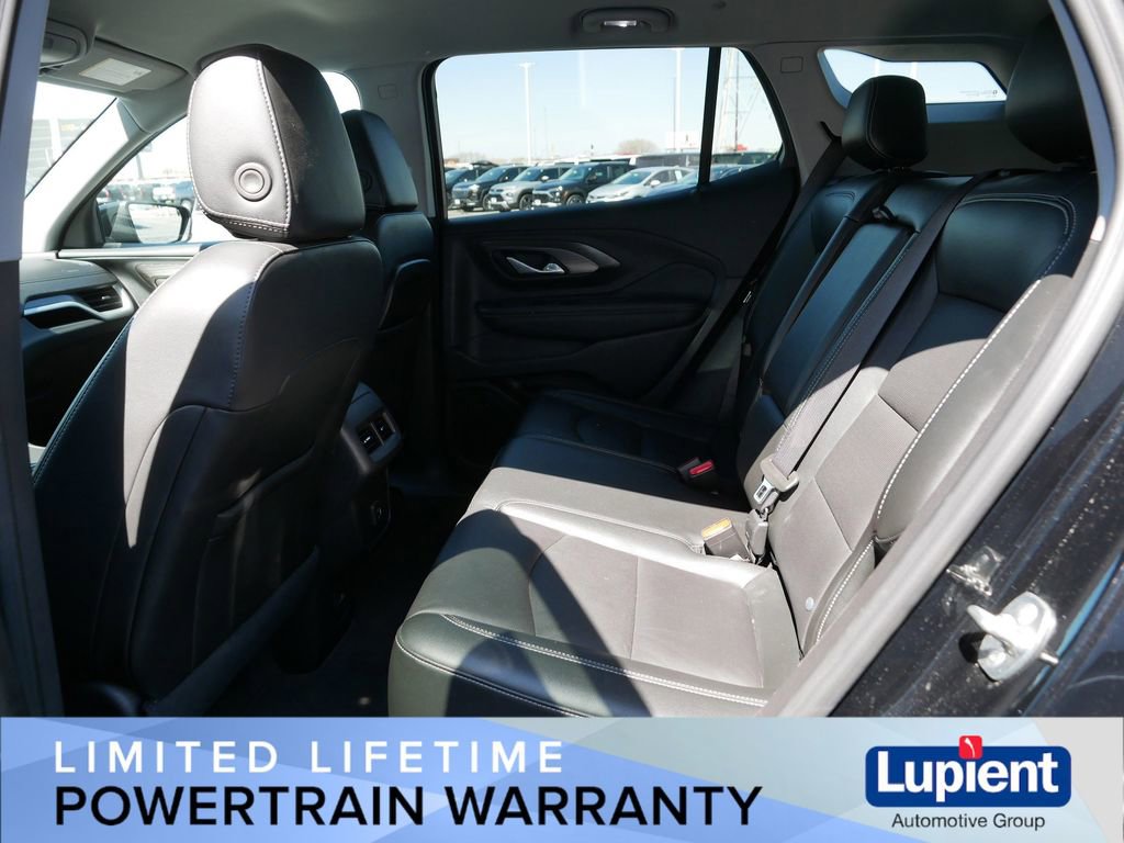 Used 2024 GMC Terrain SLT AWD/4WD image 16