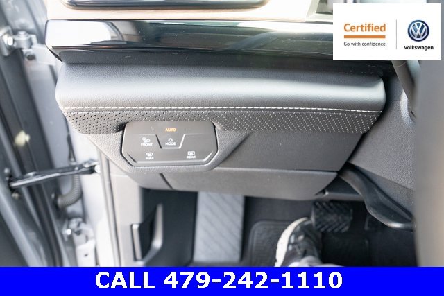 Certified 2024 Volkswagen Atlas SE image 24