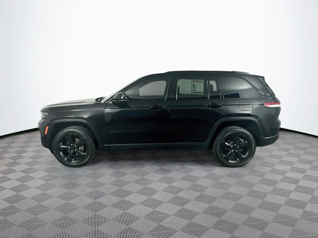 Certified 2023 Jeep Grand Cherokee Altitude AWD/4WD image 7