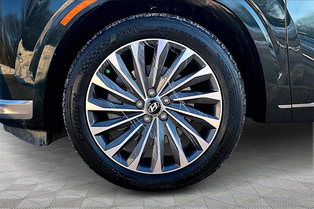 Used 2024 Hyundai Palisade Calligraphy image 9