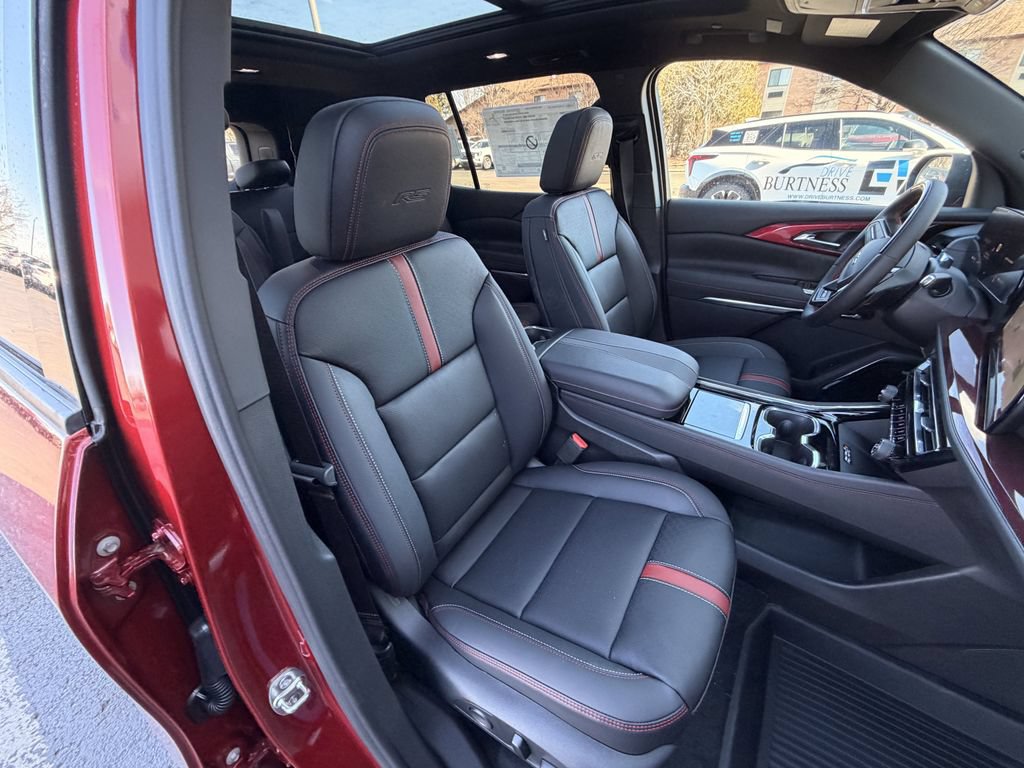 New 2026 Chevrolet Traverse RS w/ LPO, Floor Liner Package AWD/4WD image 13