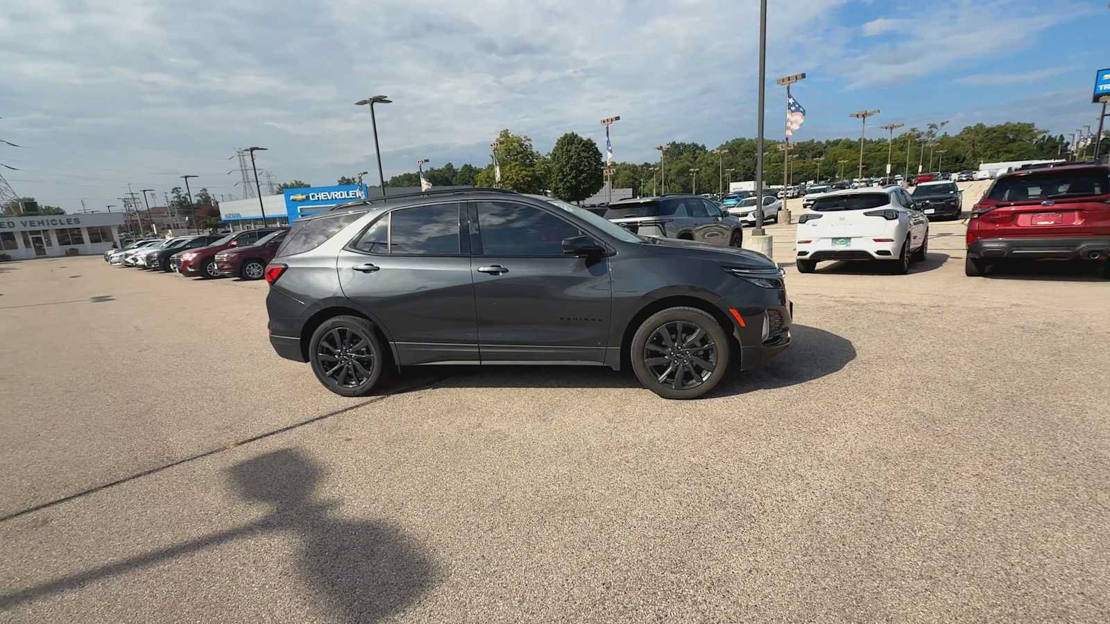 Used 2023 Chevrolet Equinox RS FWD image 9